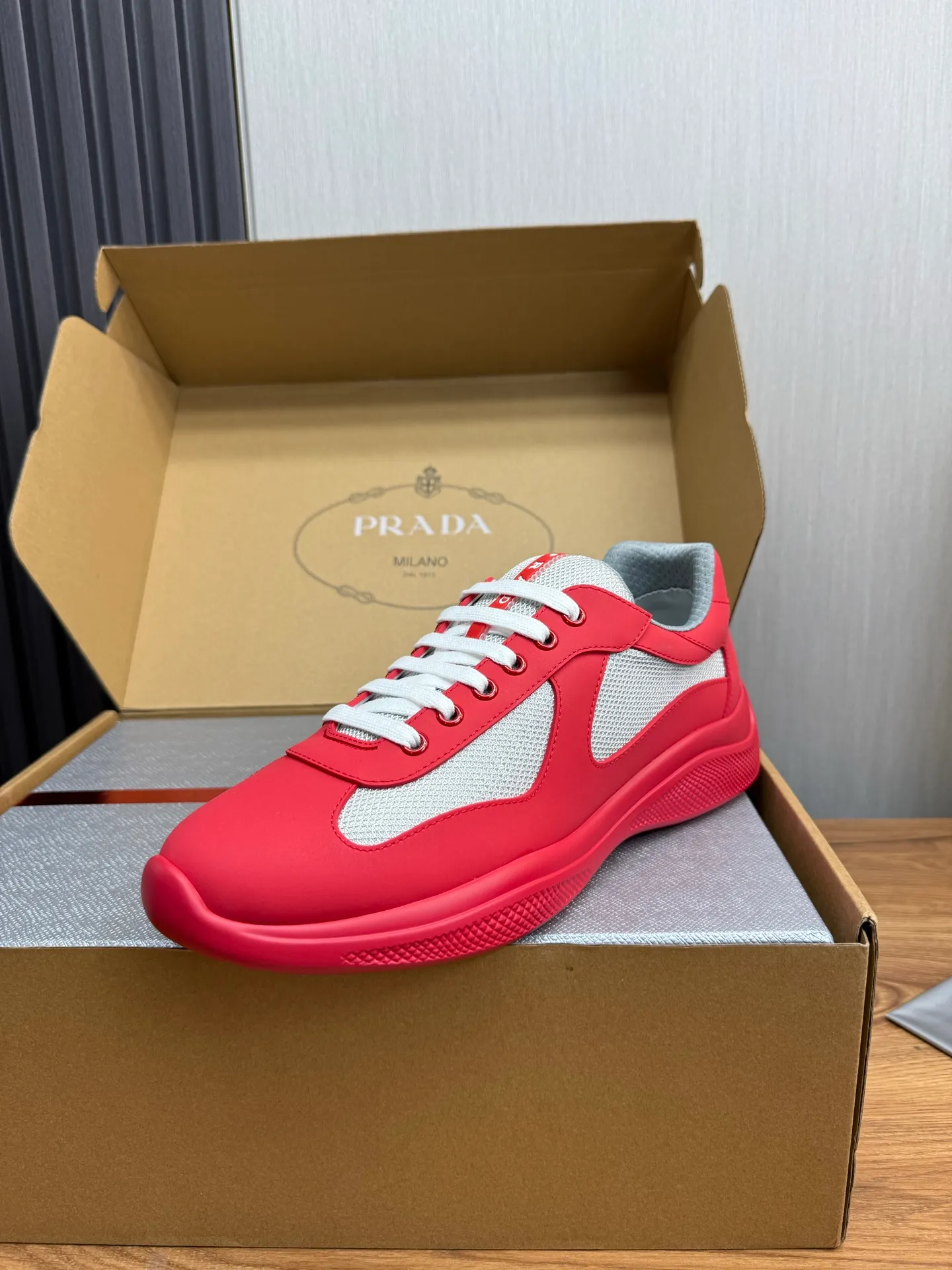 Men's shoes 640💰 [PRADA] Hot selling items🔥Must be recommended every day~~ Official website synchronized, 1:1 high quality shipments✔️ Imported cowhide fabric, rubber material + cowhide lining, original bottom, high-end airplane box packaging🎁 38-45 (38.45 custom-made, non-returnable)
